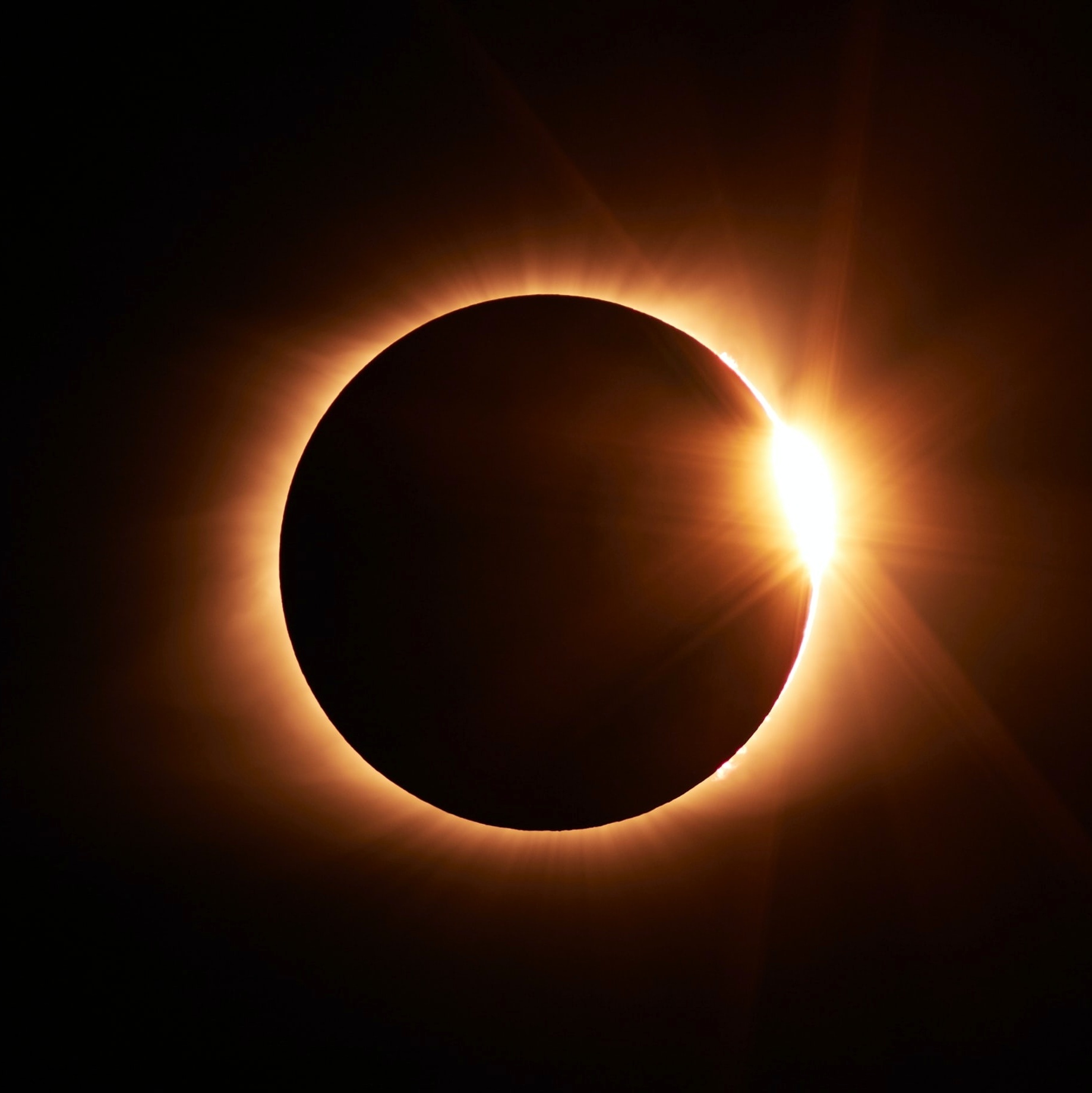 Eclipse Solar Anular: Assista Ao Vivo no Youtube - Toca em Destaque